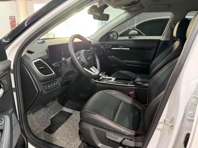 Kia Seltos — Фото автомобиля 4