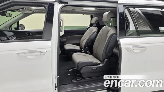 Kia Carnival 4th Gen — Фото автомобиля 11