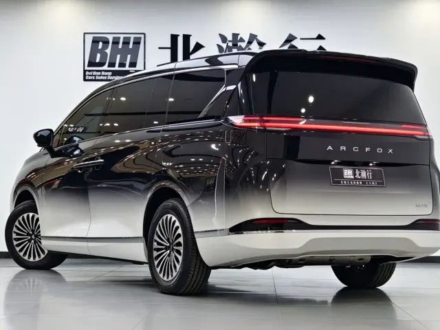 Arcfox Wendao V9 — Фото автомобиля 5