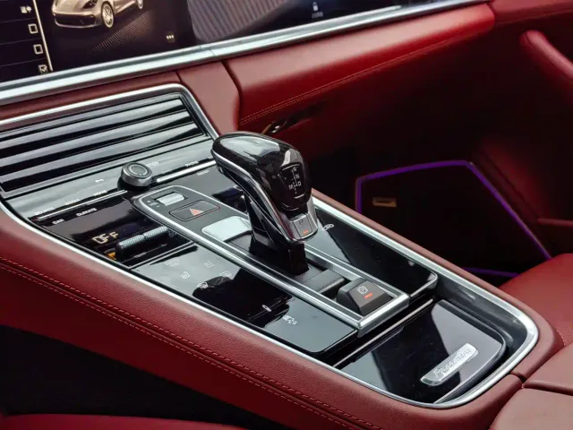 Porsche Panamera — Фото автомобиля 14