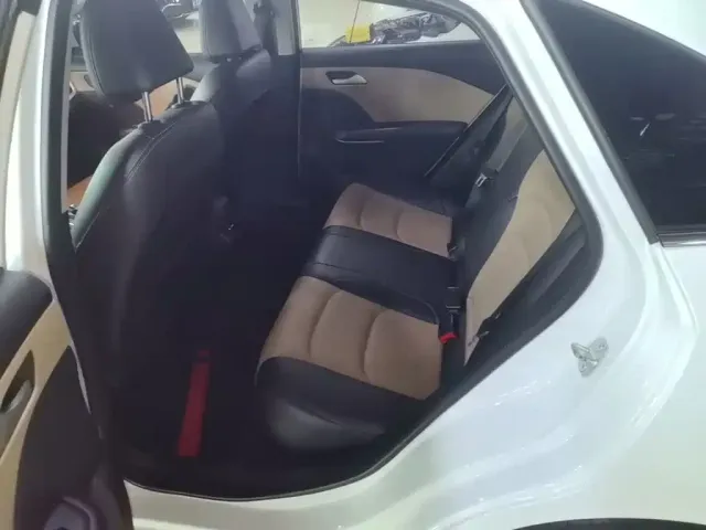 Chevrolet Monza — Фото автомобиля 16