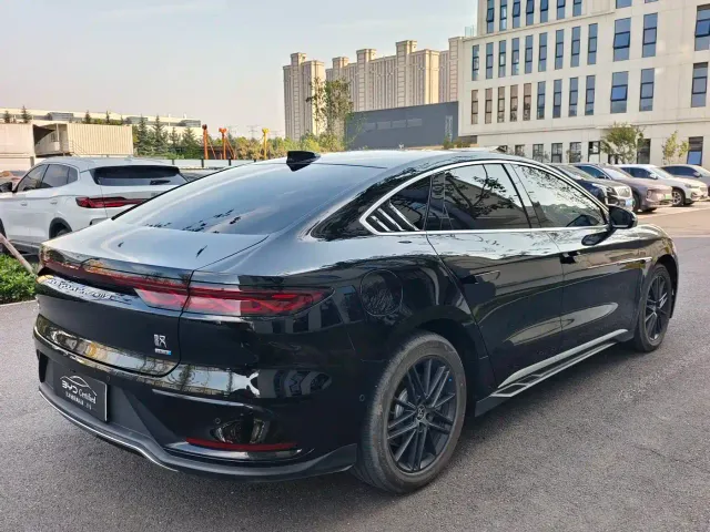 BYD Han — Фото автомобиля 9