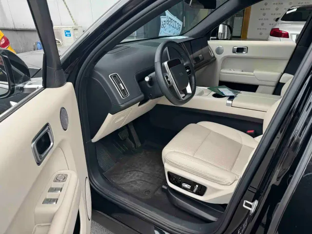 Li Auto L7 — Фото автомобиля 9