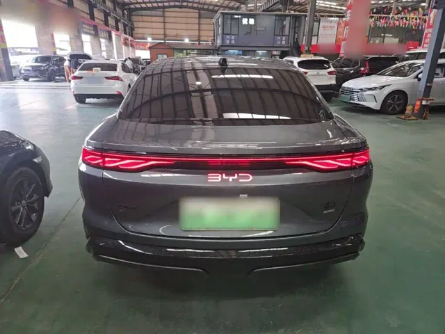BYD Han L — Фото автомобиля 5