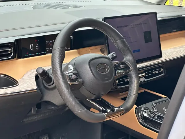 GAC Trumpchi E8 — Фото автомобиля 10