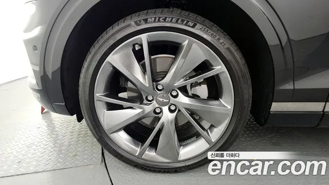 Genesis GV70 2.5T Бензин AWD — Фото автомобиля 5