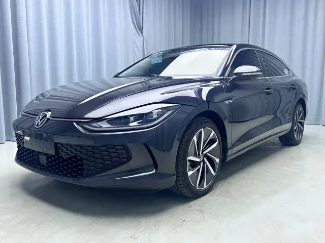Фотография автомобиля — Volkswagen Lamando