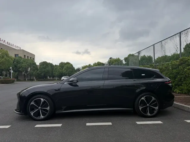 Nio ET5 Touring — Фото автомобиля 13