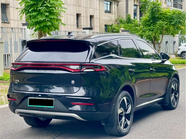 BYD Tang — Фото автомобиля 9