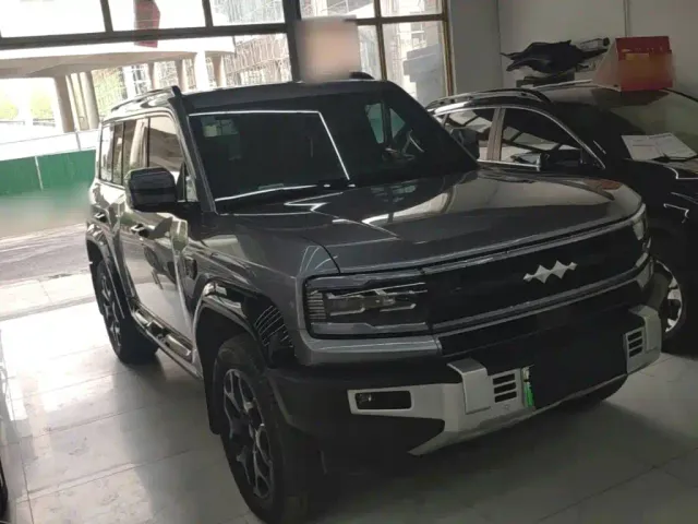 BYD FangChengBao Leopard 5 — Фото автомобиля 3