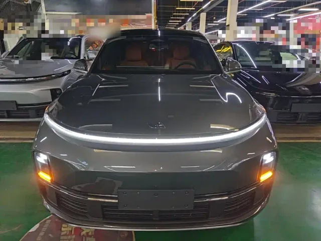 Li Auto L9 — Фото автомобиля 2