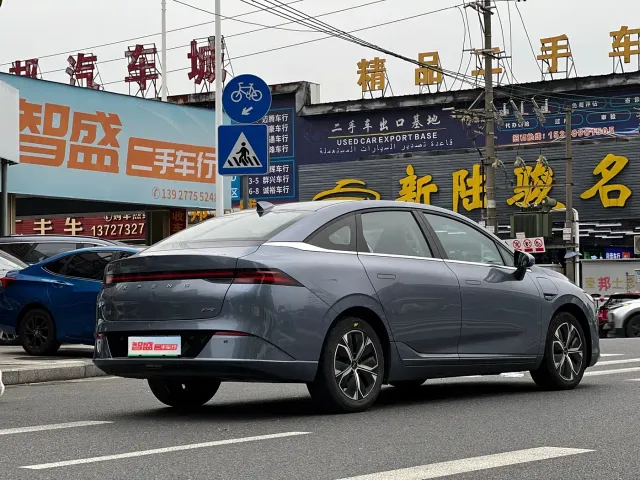 Xpeng P5 — Фото автомобиля 4
