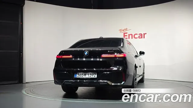 BMW 7-Series 7 серия (G70) 740i xDrive M Sport Limited — Фото автомобиля 4