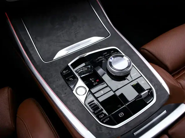 BMW X7 — Фото автомобиля 9