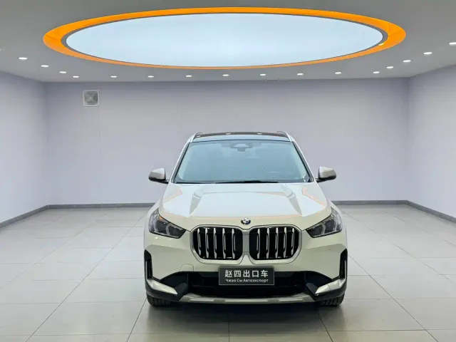 BMW X1 — Фото автомобиля 2