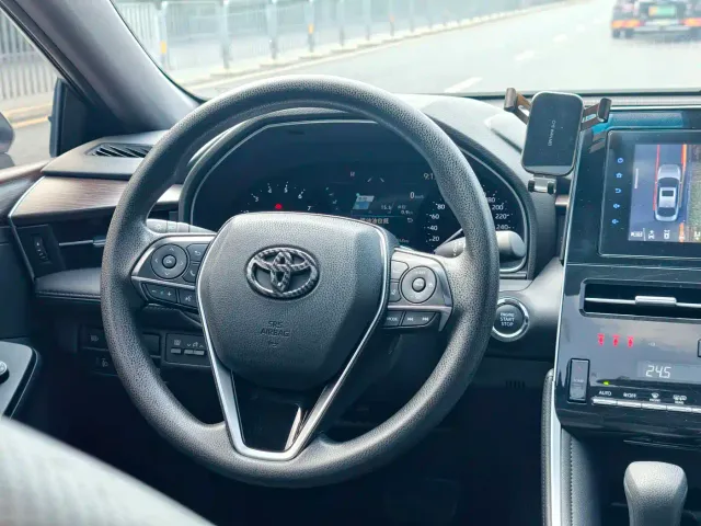 Toyota Avalon — Фото автомобиля 9