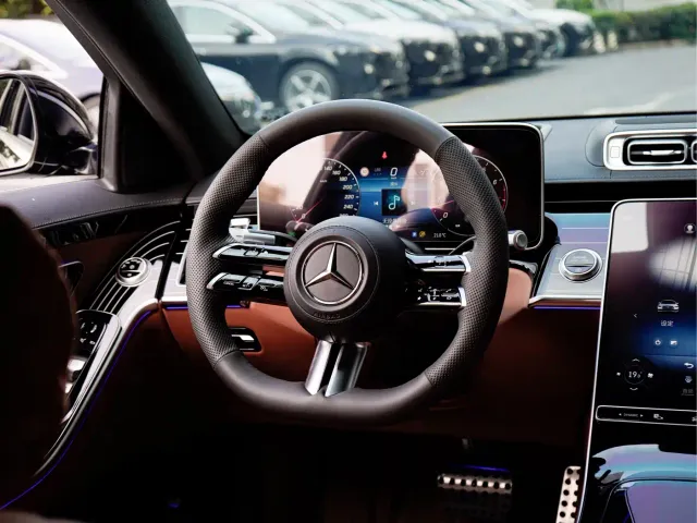Mercedes-Benz S-Class — Фото автомобиля 16
