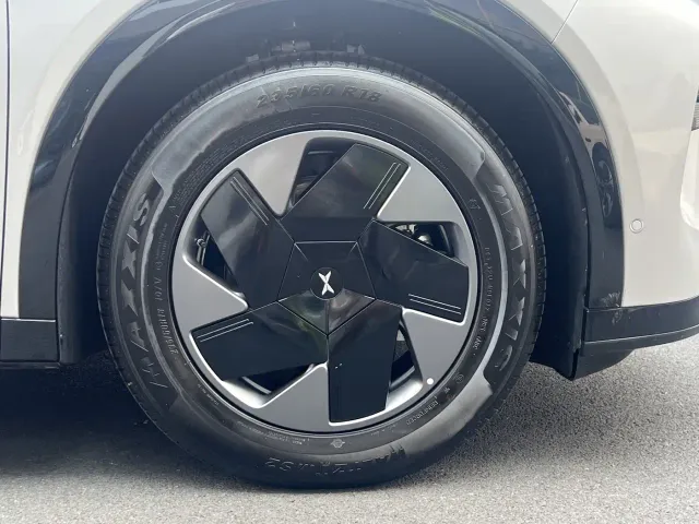 Xpeng G7 — Фото автомобиля 19