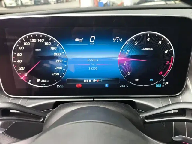 Mercedes-Benz C-Class — Фото автомобиля 11