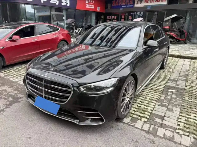 Фотография автомобиля — Mercedes-Benz S-Class