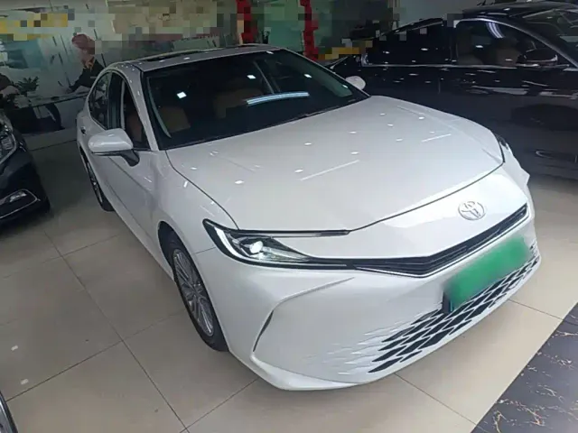 Toyota Camry — Фото автомобиля 3