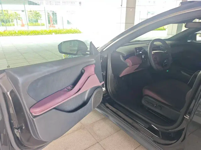 Nio ET5 Touring — Фото автомобиля 9