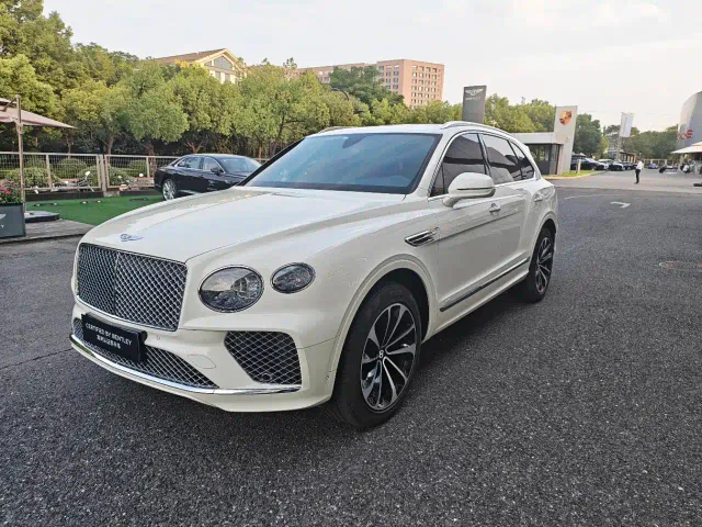 Фотография автомобиля — Bentley Bentayga