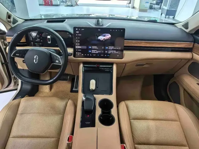 Aito M5 — Фото автомобиля 5