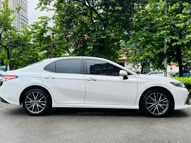 Toyota Camry — Фото автомобиля 6