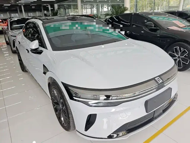 Zeekr 007 GT — Фото автомобиля 3