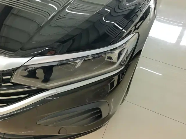 Volkswagen Passat — Фото автомобиля 5
