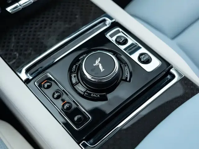 Rolls-Royce Cullinan — Фото автомобиля 18