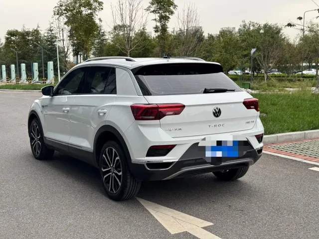 Volkswagen T-Roc — Фото автомобиля 10