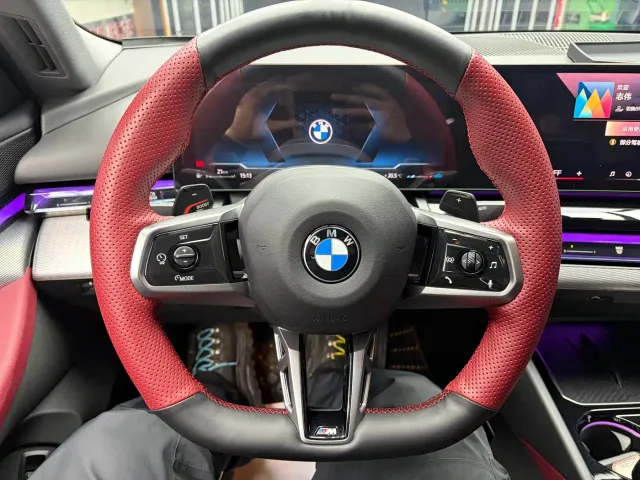 BMW 5 Series — Фото автомобиля 10