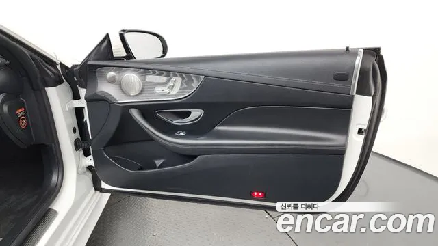 Mercedes-Benz E-Class — Фото автомобиля 22