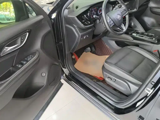 Buick Envision Plus — Фото автомобиля 15