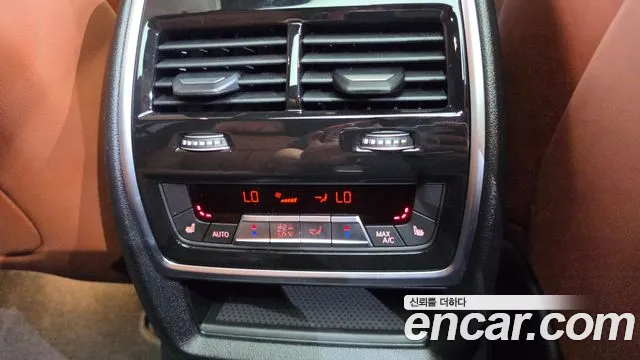 BMW X7 — Фото автомобиля 28