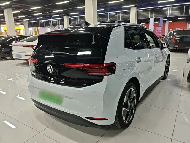 Volkswagen ID.3 — Фото автомобиля 6