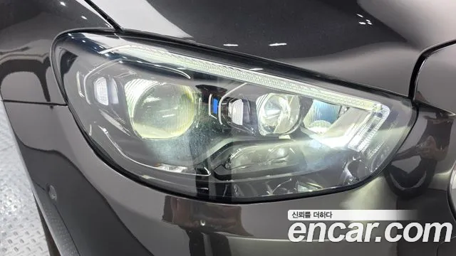 Mercedes-Benz E-Class — Фото автомобиля 19