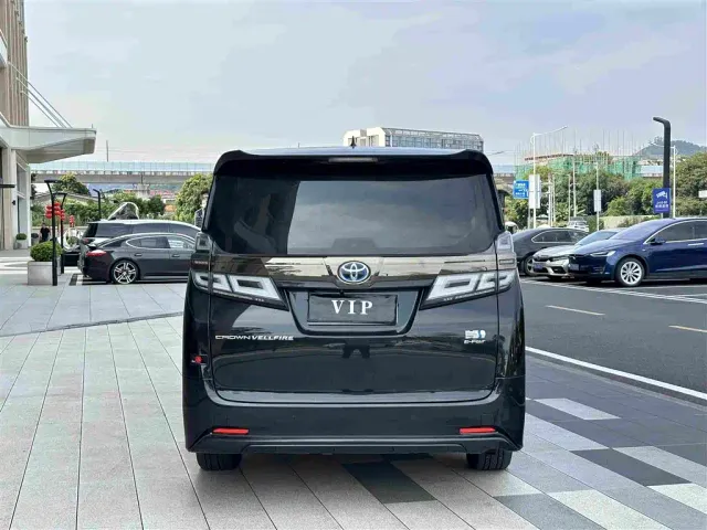Toyota Vellfire — Фото автомобиля 8