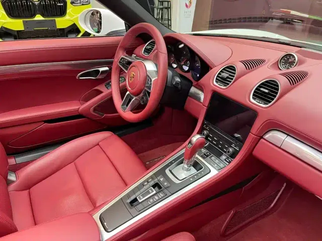 Porsche 718 — Фото автомобиля 14