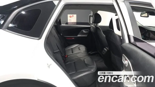 Kia Niro — Фото автомобиля 18