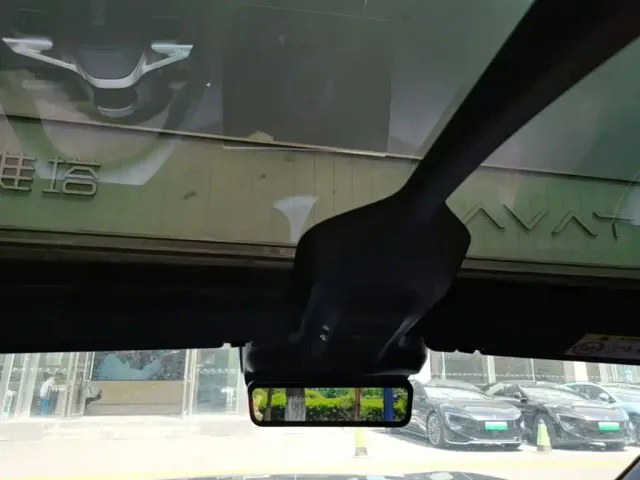 Avatr 11 — Фото автомобиля 17
