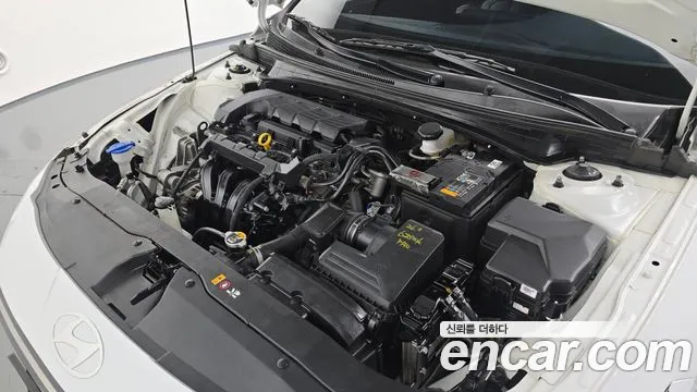 Hyundai Avante CN7 — Фото автомобиля 9