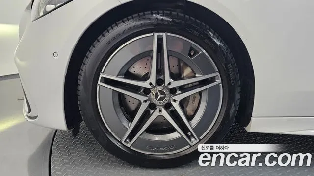 Mercedes-Benz C-Class — Фото автомобиля 5