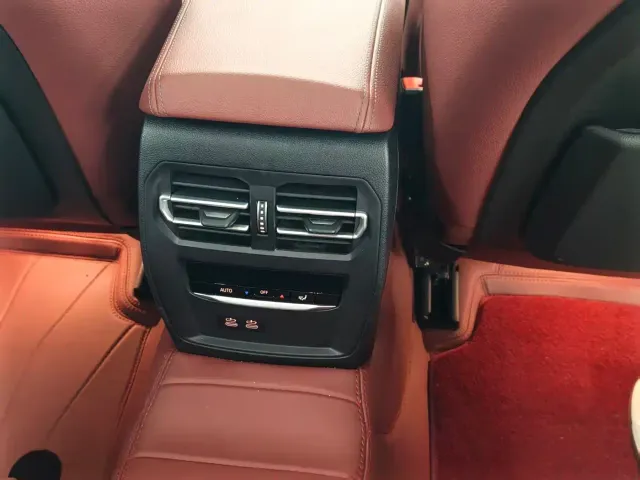 BMW 3 Series — Фото автомобиля 7