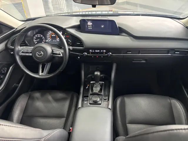 Mazda Axela — Фото автомобиля 7