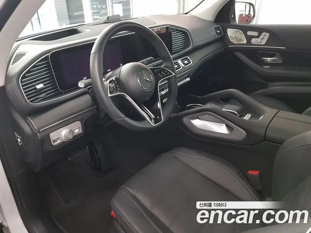Mercedes-Benz GLE-Class — Фото автомобиля 13