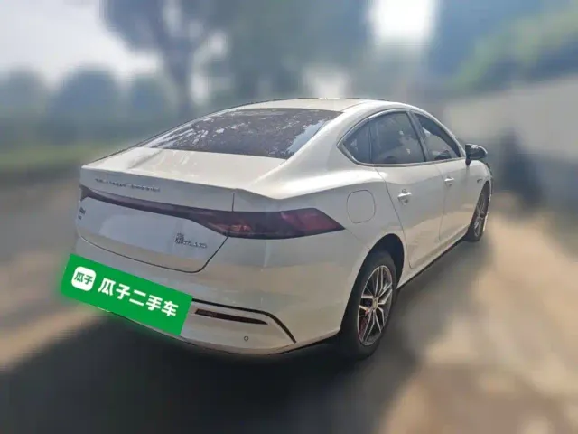 BYD Qin PLUS — Фото автомобиля 4