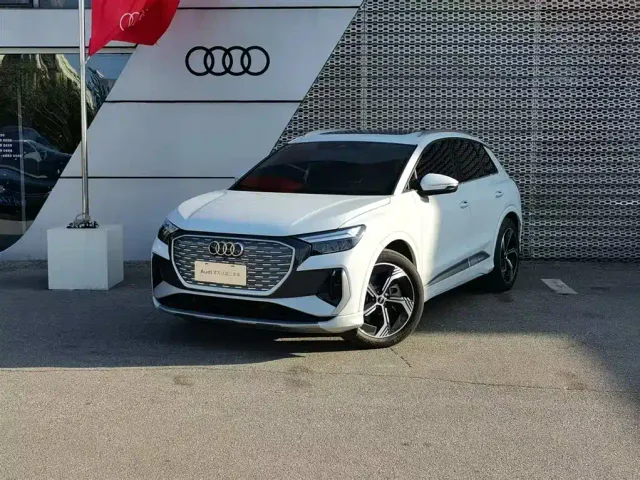 Фотография автомобиля — Audi Q4 e-tron
